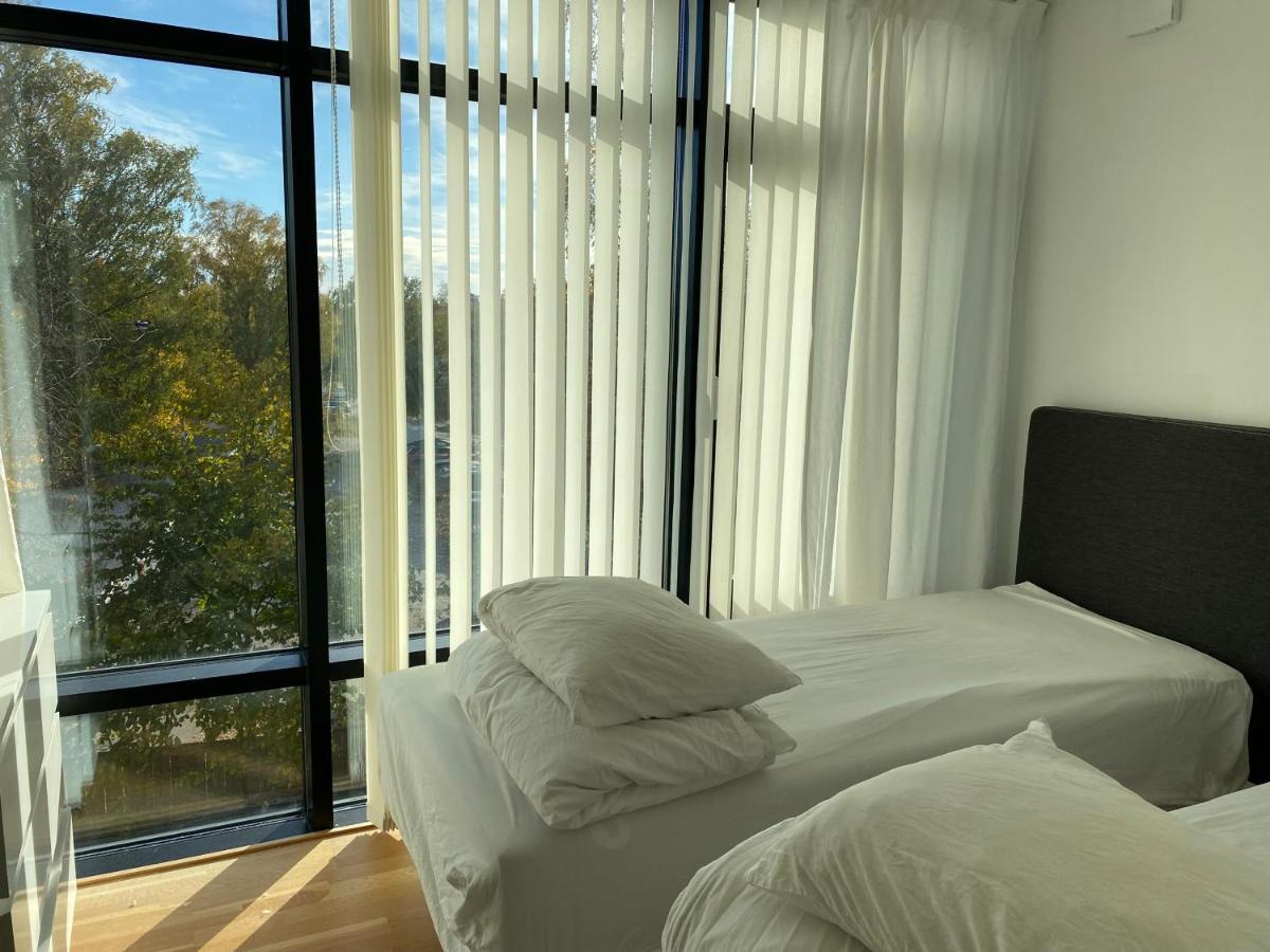 Exclusive 2 Level Etage Next To Arlanda-City Metro 스톡홀름 외부 사진